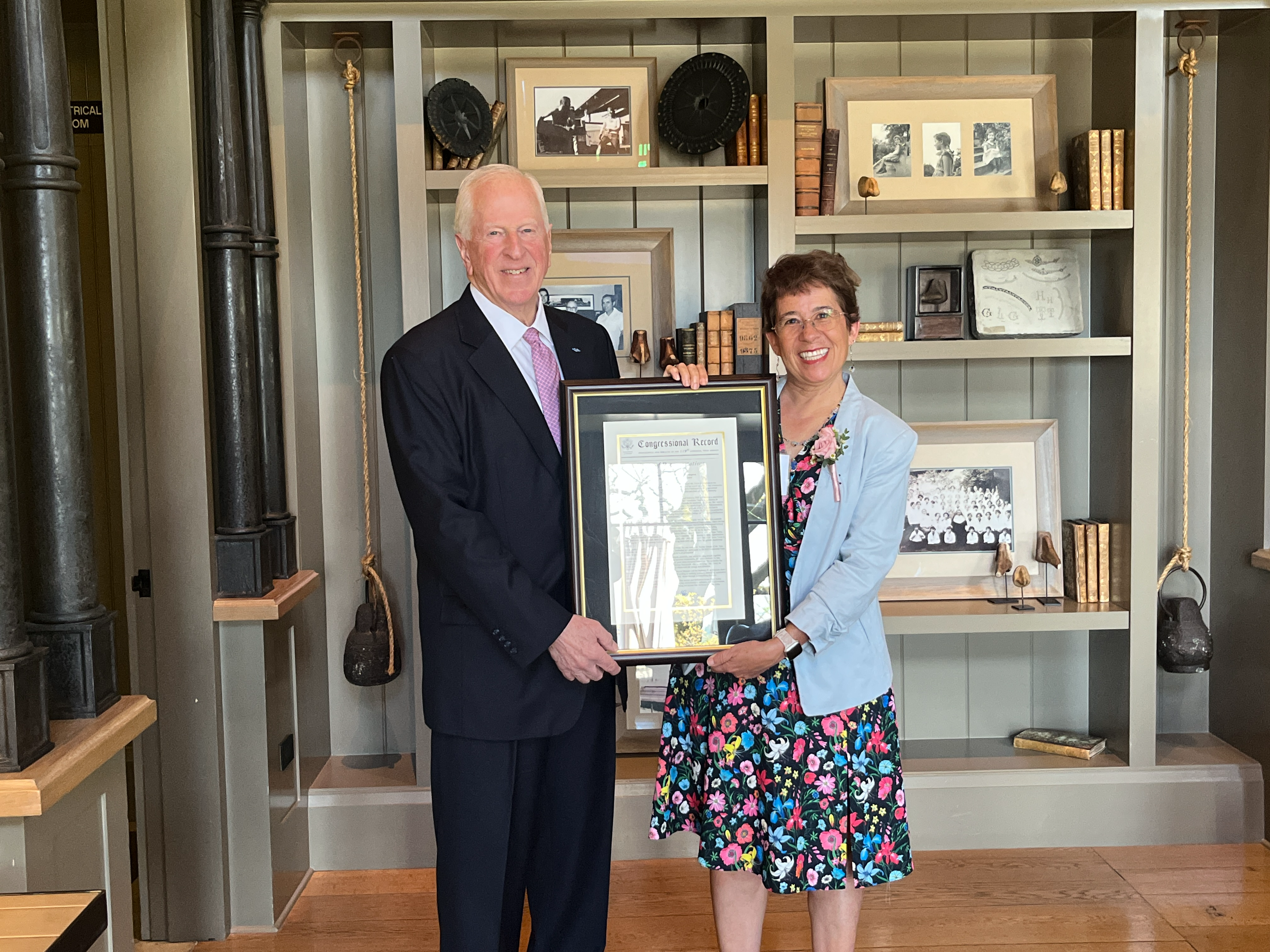 Rep. Thompson with winner